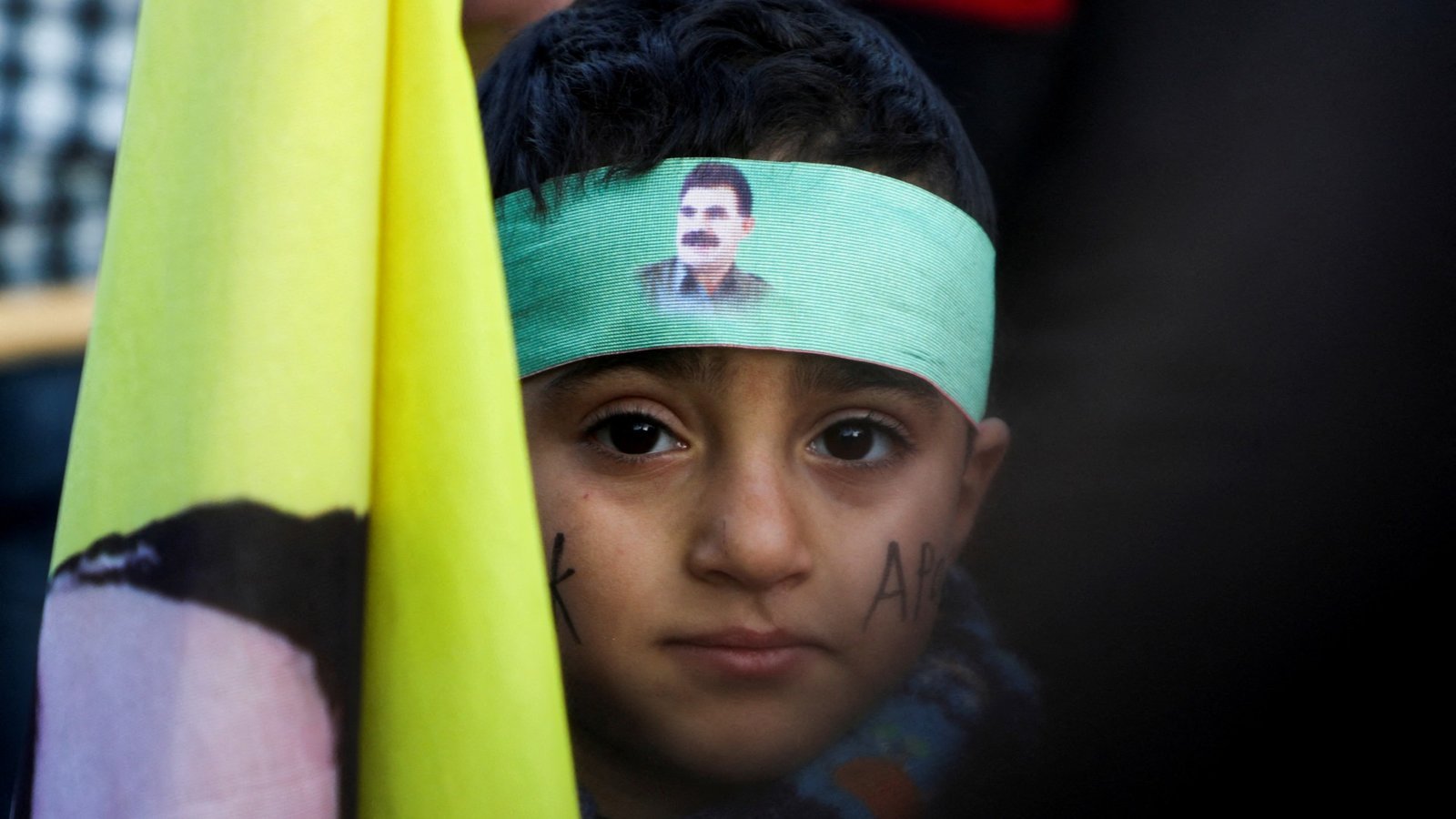 Öcalan's bevel tot ontbinding van de PKK: Wat staat er op de agenda?