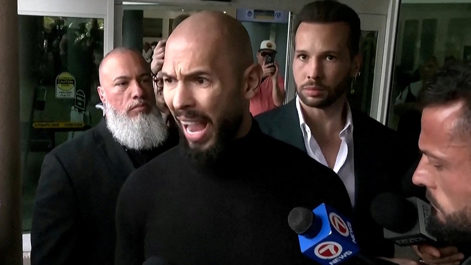 Florida Gouverneur DeSantis: Andrew Tate is 'niet welkom' in Florida