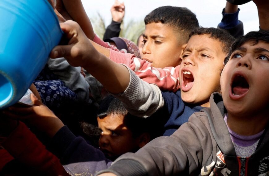 Israël gaat door met de genocide, maar de Britse media zwijgt