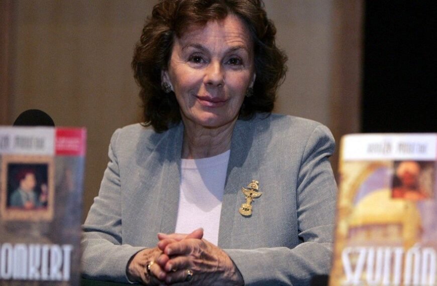 Osmanlı en Indische aristocraat Franse schrijver beschuldigd van CIA-agentschap