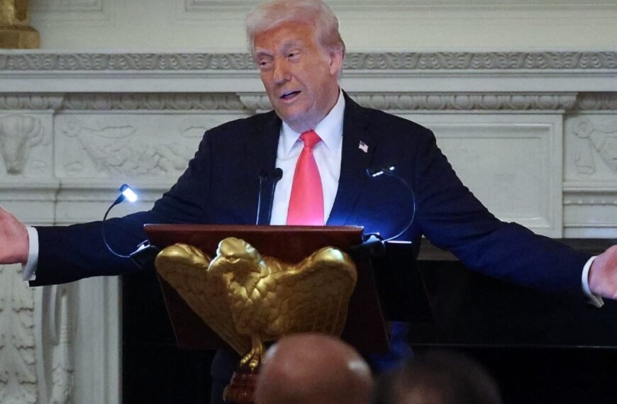 Trump belooft vrede tijdens het Iftar in het Witte Huis, Gaza wordt gebombardeerd