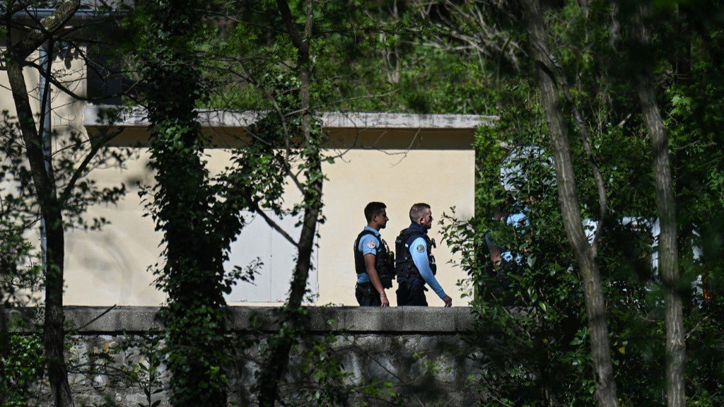 Frankrijk: Premier veroordeelt de moord op moslim in de moskee