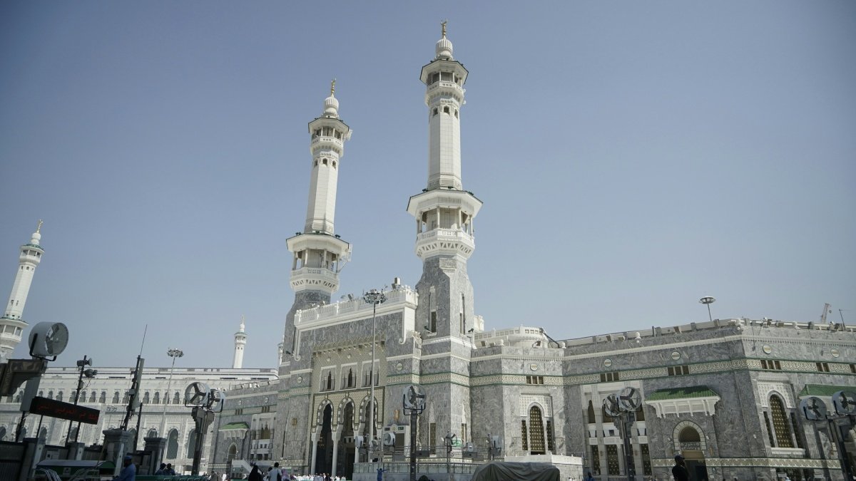 Hajj 2025: Ingangsregels, Vergunningen en Boetes Gids