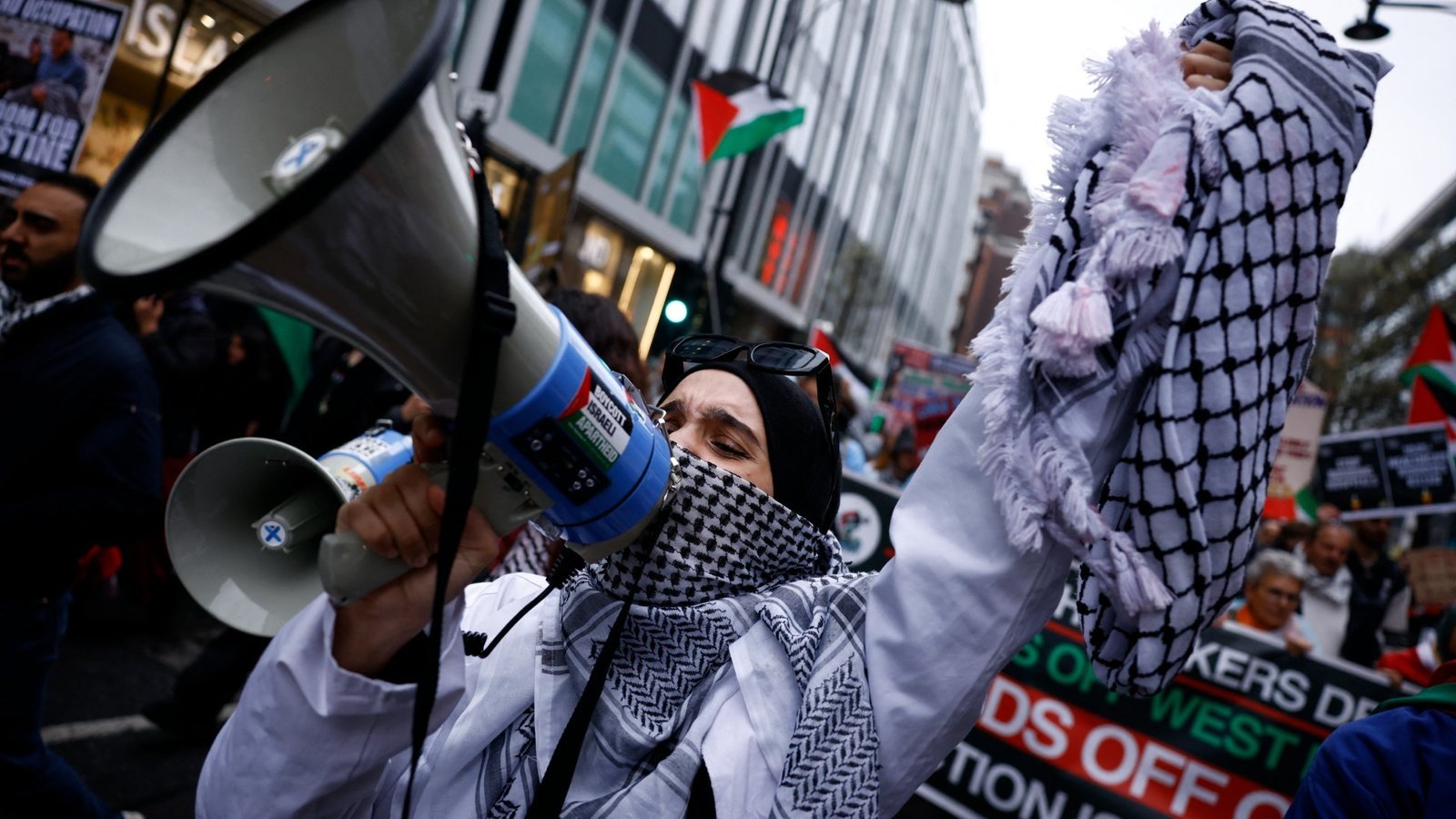 Islamitische Groepen Vragen Starmer om Palestina te Erkennen