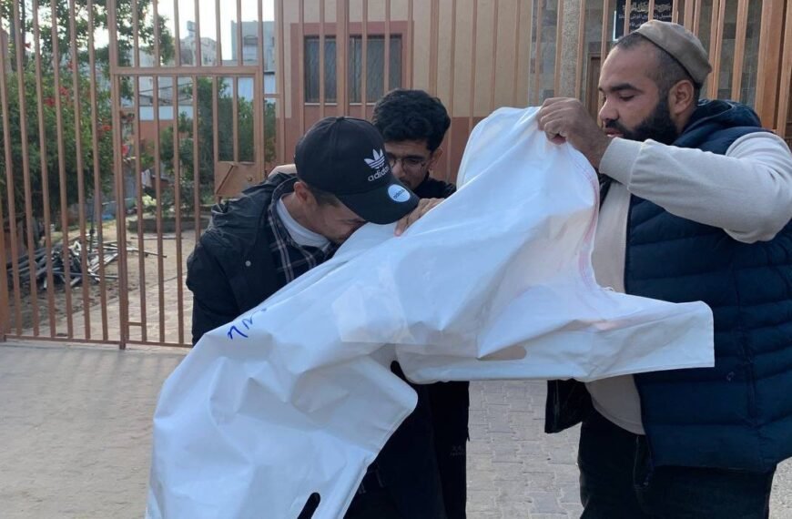 Vader en baby overleden tijdens Israëlische aanval terwijl ze sliepen