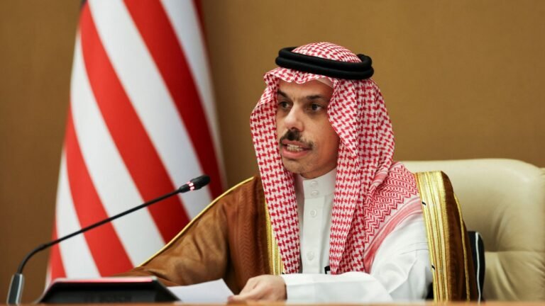 De Saoedi-Arabische minister van Buitenlandse Zaken zal een zeldzaam bezoek brengen aan het bezette Westelijke Jordaanoever