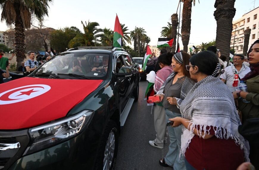 Noord-Afrika "verzetconvoy" gaat naar Gaza, met als doel de Israëlische blokkade te doorbreken