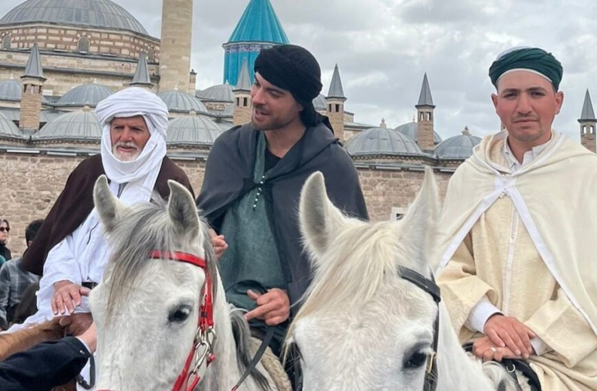 Pelgrims te paard van Spanje naar Mekka: als middeleeuwse reizigers