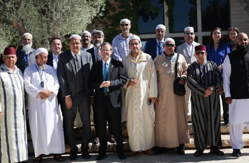 Nederlands imam is na ontmoeting met Herzog in Israël ontslagen