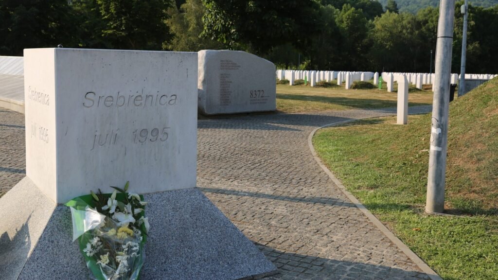 Srebrenitsa Overlevenden Trekking Parallel met Gaza