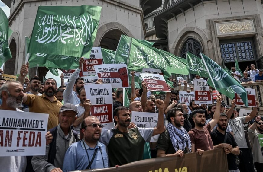 Turkse tijdschrift veroordeeld vanwege publicatie van spotprent van profeet Mohammed