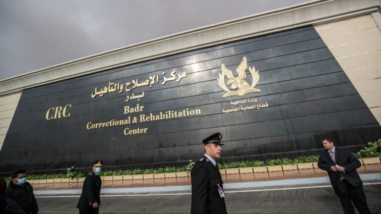 Vijftig arrestanten hebben zelfmoordpogingen gedaan in beroemde gevangenis in Egypte
