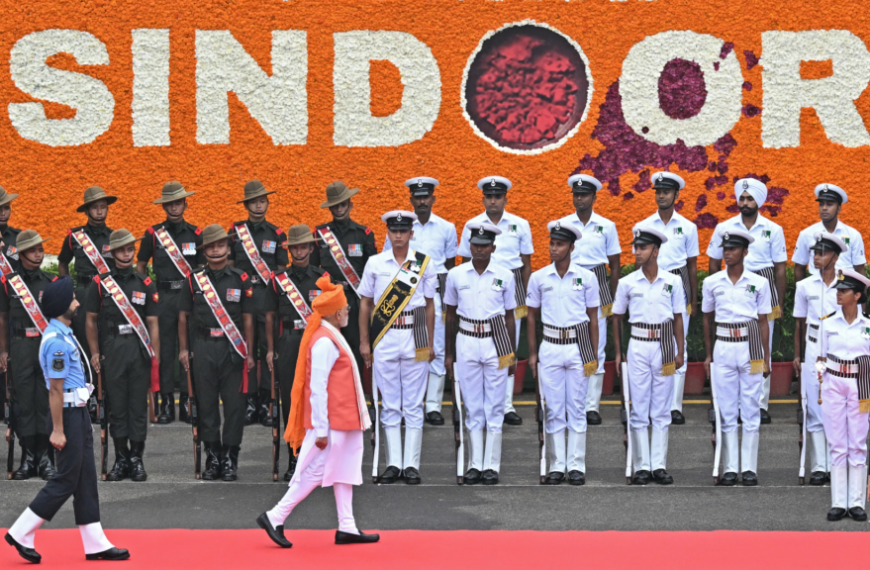 India's PM Modi prees Hindutva op de Onafhankelijkheidsdag