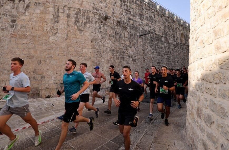 Amerikaanse sportmerk Saucony beëindigde sponsoring van de marathon van Jeruzalem