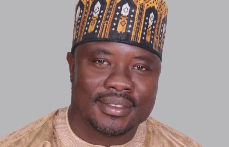 Staatssecretaris Yussif Issaka Jajah steunt halal toerisme in Ghana
