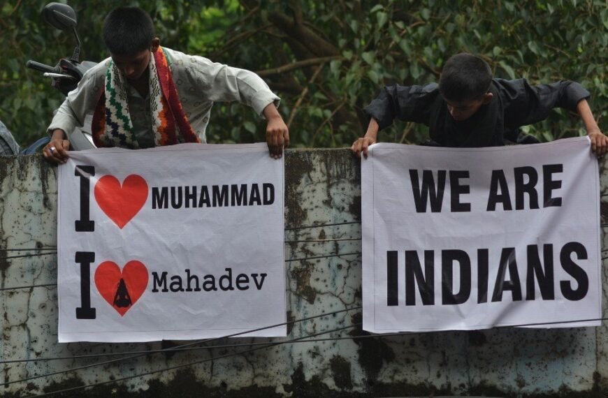 Absurd: Druk op moslims in India die zeggen 'Ik hou van Mohammed'