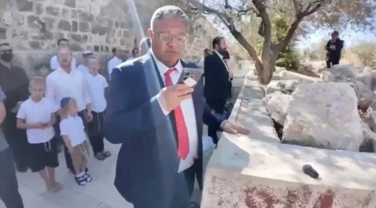 Ben Gvir, 1.300 Israëli met de Al-Aqsa-moskee binnengegaan