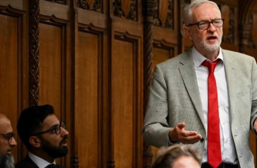 Corbyn vraagt Lisa Nandy om 'misleidende' beschuldigingen over Maccabi Tel Aviv in te trekken