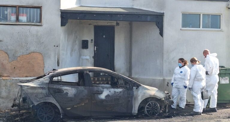 Masjid in Sussex in brand gestoken terwijl er mensen binnen waren