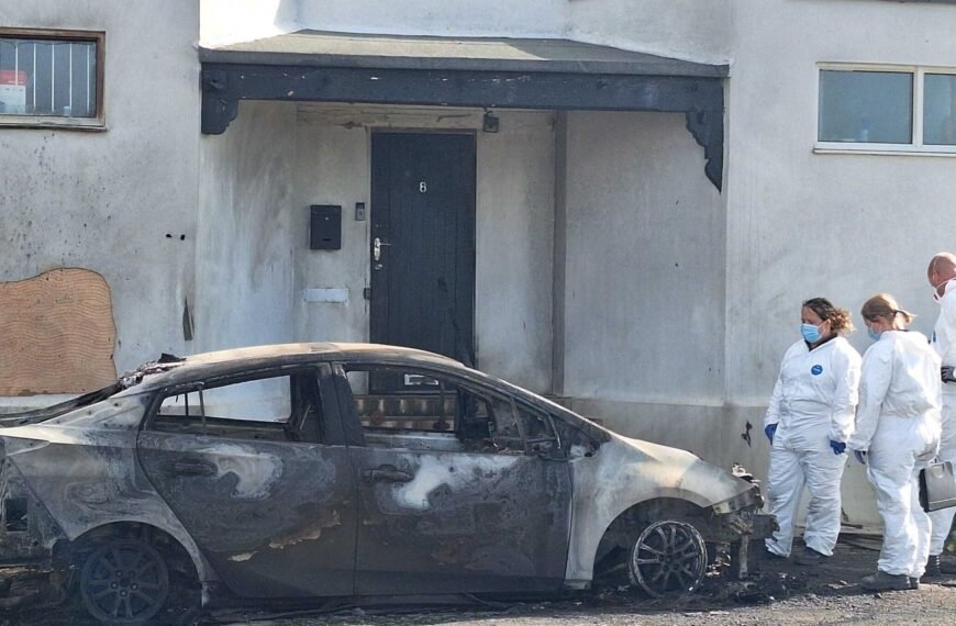 Masjid in Sussex in brand gestoken terwijl er mensen binnen waren