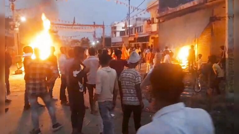 Revoluties in Bahraich: NSA-verklaringen over Hindoe-bendes