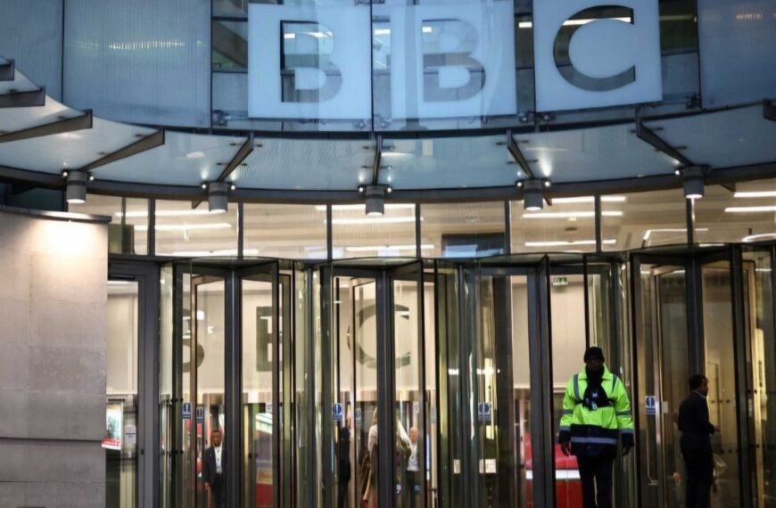 BBC Midden-Oosten Redacteur in het middelpunt van 'vooringenomenheid' discussie: zei trots te zijn op de Mossad