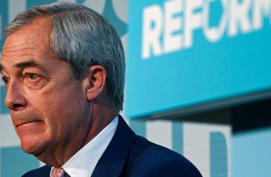 Farage's hervorming benoemde directeur van 'anti-moslim' denktank