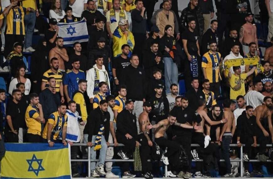 Speciaal: Gewelddadige Maccabi-supporters 'strijders verbonden met de IDF'