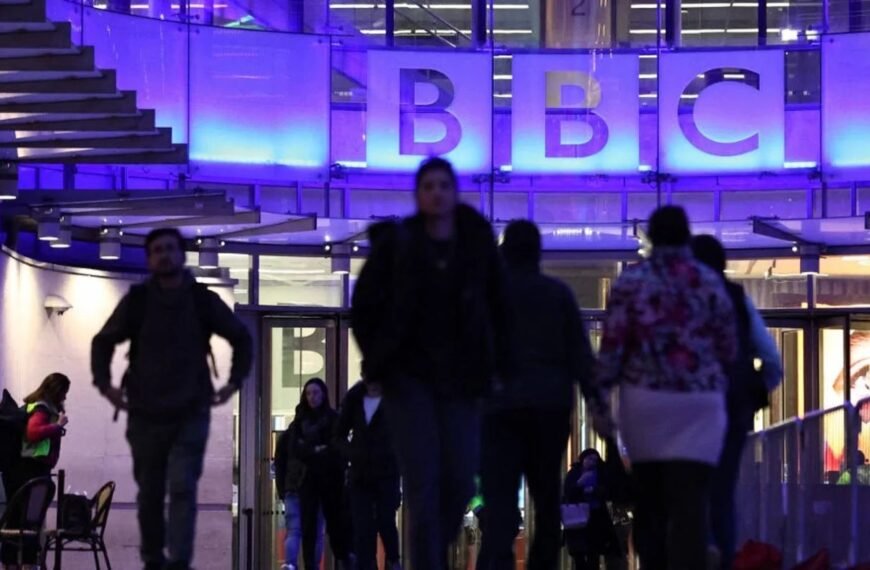 BBC-opleiding zegt dat werknemers geen kritiek op zionisten mogen uiten