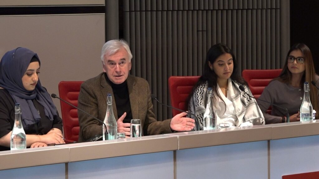 De Britse regering confronteert islamofobie en Gaza op de Moslimconferentie van de Labour Party