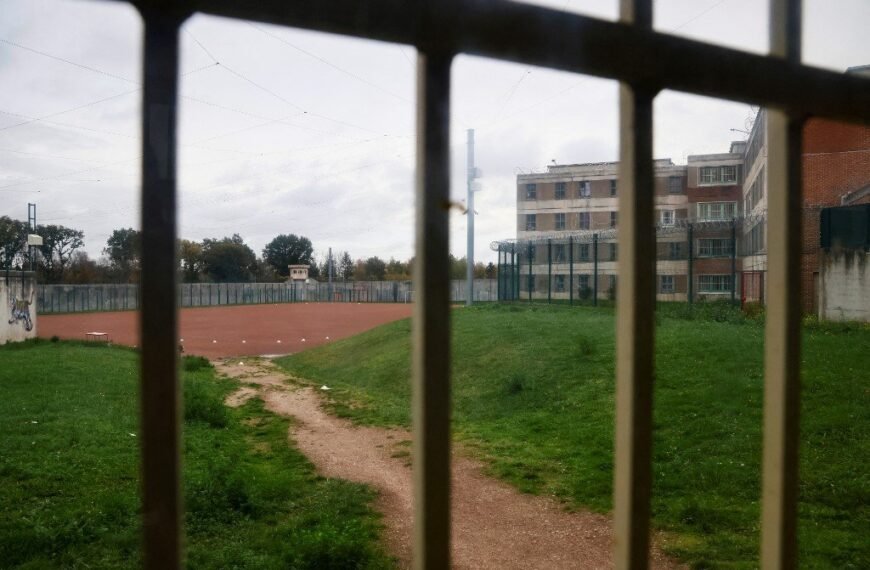 In Frankrijk onder toezicht van de Palestijnse vluchteling op verzoek van Israël