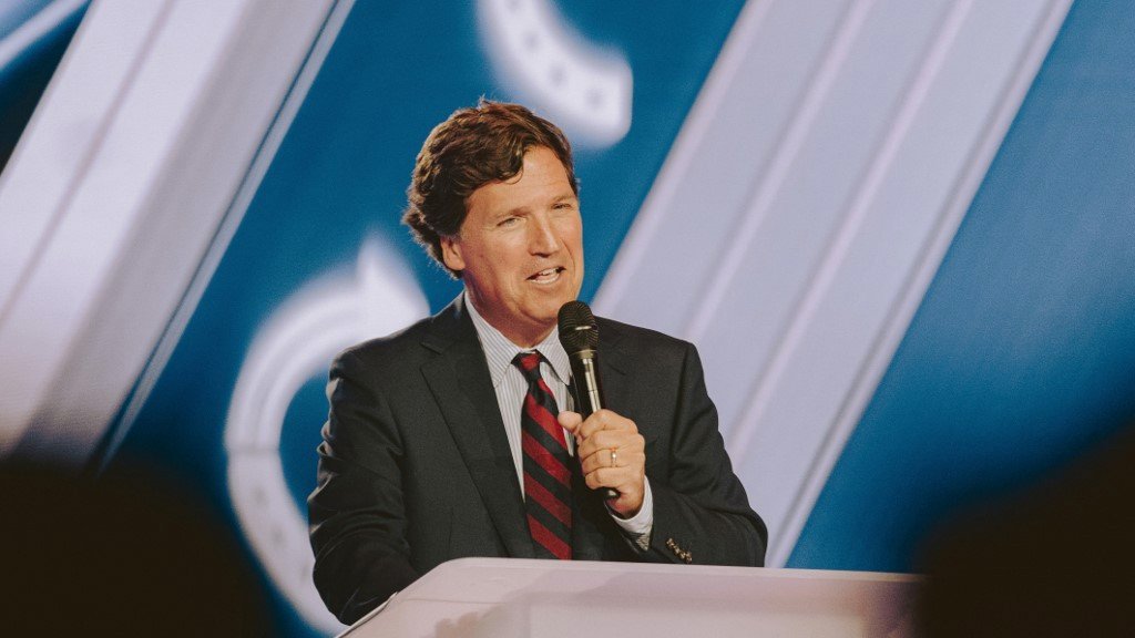 Tucker Carlson en Steve Bannon's 'Israël Prioriteit' Kritiek