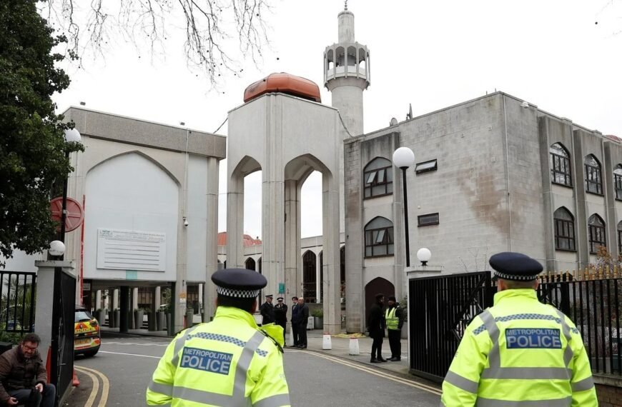 'Islamitische' Etiketter als Methode om de Britse Moslims Ongeldig te Maken