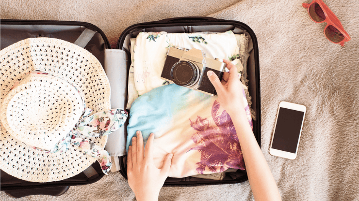 Voor de Gebedskleed: 5 Behoeften van Elke Moslim Reisiger in 2026