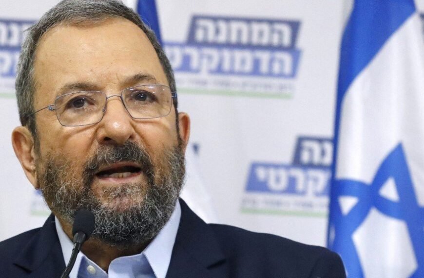 Epstein-dossiers: Voormalig Israëlisch premier vroeg Poetin om 'een miljoen' Russen te sturen