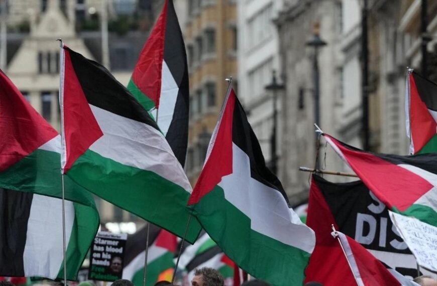 Meer dan duizend Britse adviseurs hebben een verbintenis ondertekend voor Palestijnse rechten