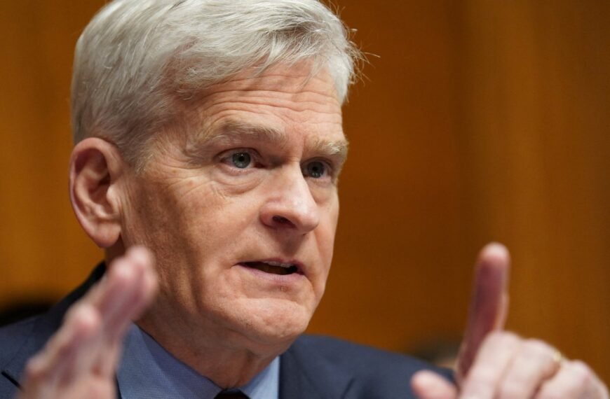 Republikeinse senator eist dat Mamdani zijn antisemitisme-strategie toelicht, anders kan hij federale fondsen verliezen.