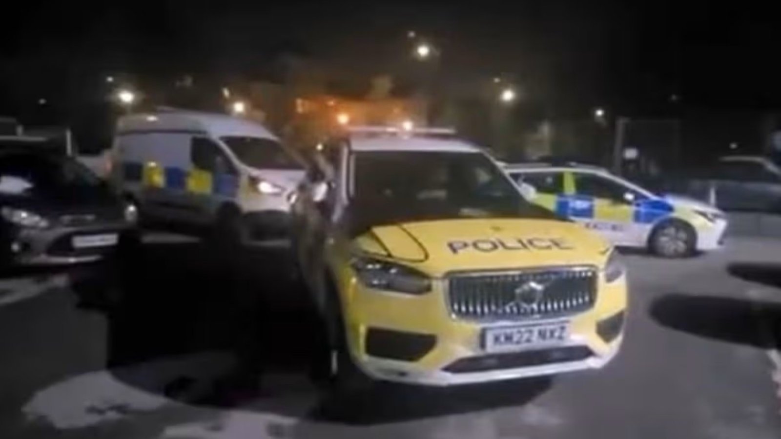 Verdachte met 'bijl en mes' aangehouden in de Manchester Moskee