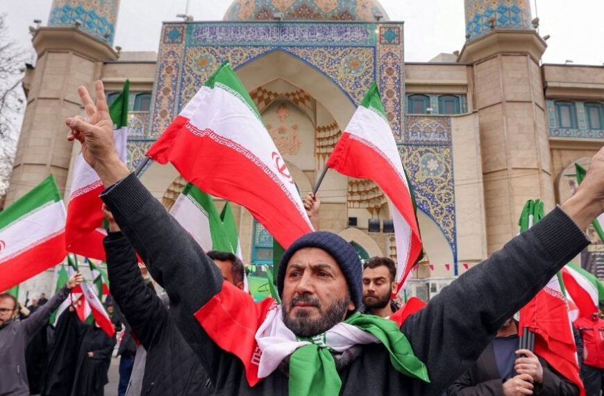 Honderden Gebouwen Kunnen Worden Afgebroken, Iraanse Identiteit Dooft Niet