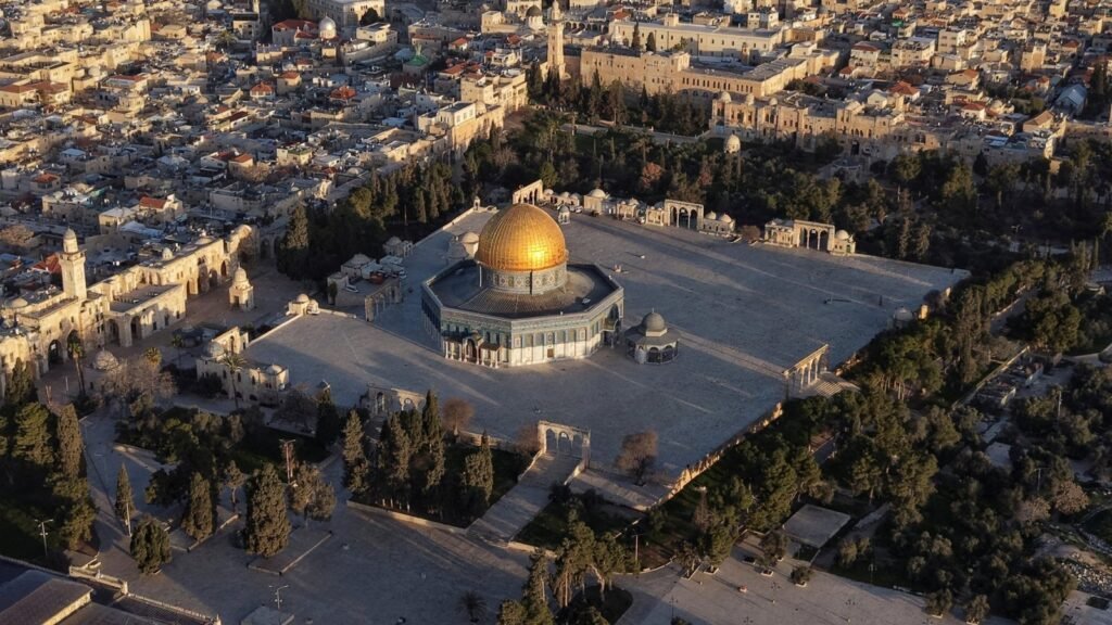 Speciaal: Israël zal de Al-Aqsa Moskee gesloten houden tijdens het Suikerfeest