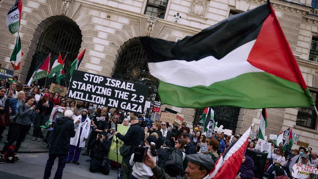 Engeland Moslimgroepen: Regering bedriegt Gaza-protesten