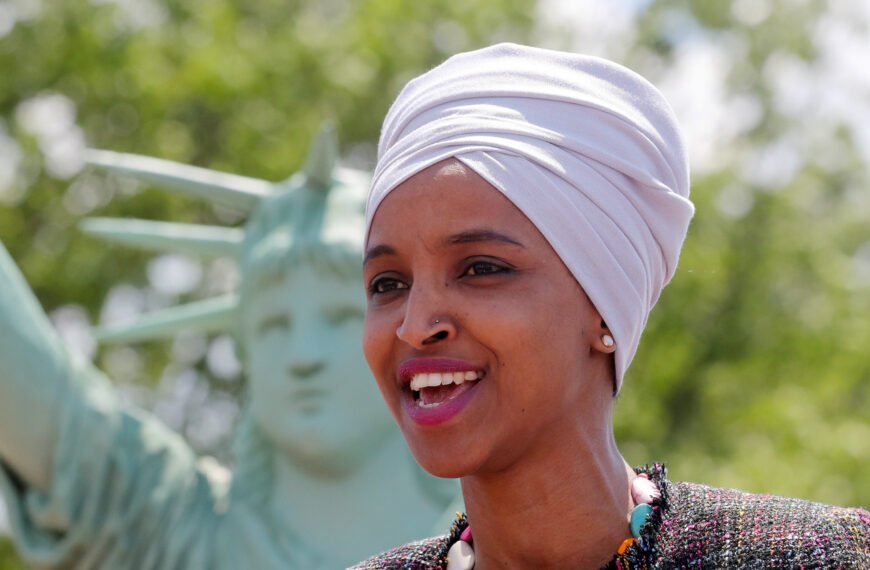 Somali, Siyah, Müslüman, Kadın, Mülteci: Ilhan Omar'ın Hikayesi