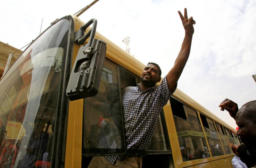 Sudan'daki Protestocular Grevin İkinci Gününde Baskıyı Reddetti