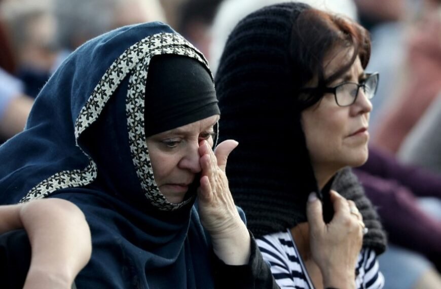 Far-right çete iddialarını Müslümanlar yanıtladı