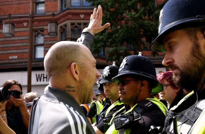İçişleri Bakanlığı, aşırıcılık politikası incelemesini reddetti