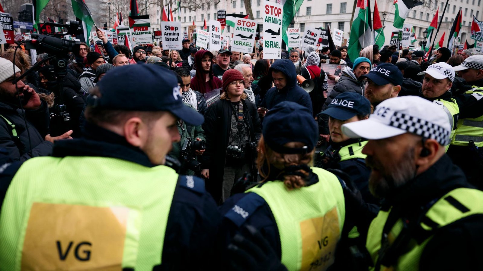 Metropolitan Polisi'nin Filistin Protestolarına Yönelik Müdahalesi Tartışma Yarattı