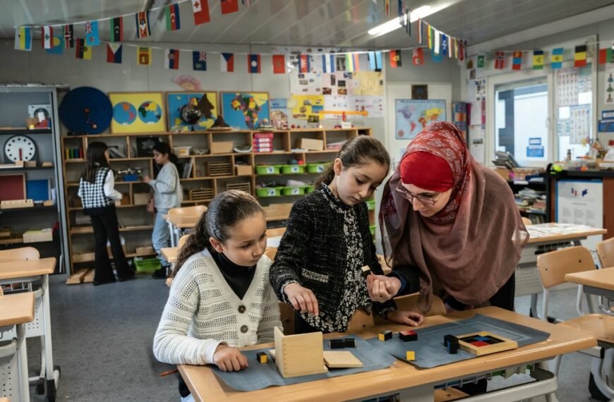 Fransa'da Müslüman Özel Okullar Kapatılma Tehdidi Altında