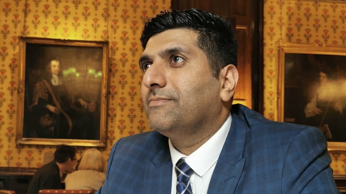 İşçi Partisi’nin inanç bakanı yeni Britanya Müslüman Ağı’nı destekliyor