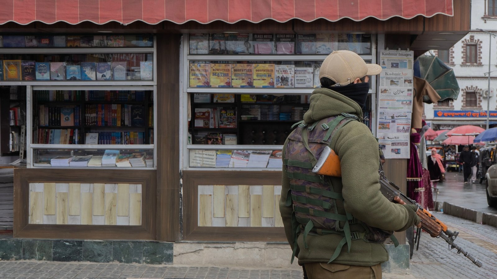 Hindistan Yönetimindeki Keşmir'de Kitap Ele Geçirmeleri Din Censurunu Korkutuyor