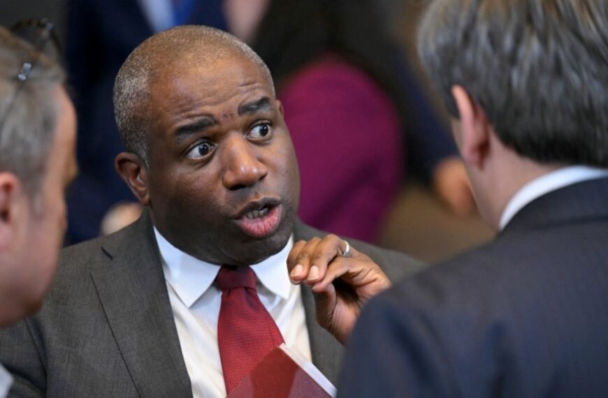 İngiliz Siyasiler, Lammy'yi İsrailli Bakanla Gizli Toplantı İçin Eleştirdi